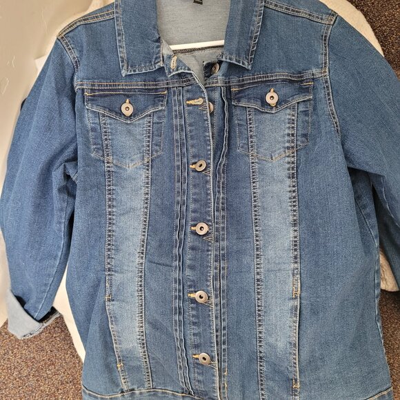 Baccini Medium Wash Jean Jacket - Picture 2 of 8